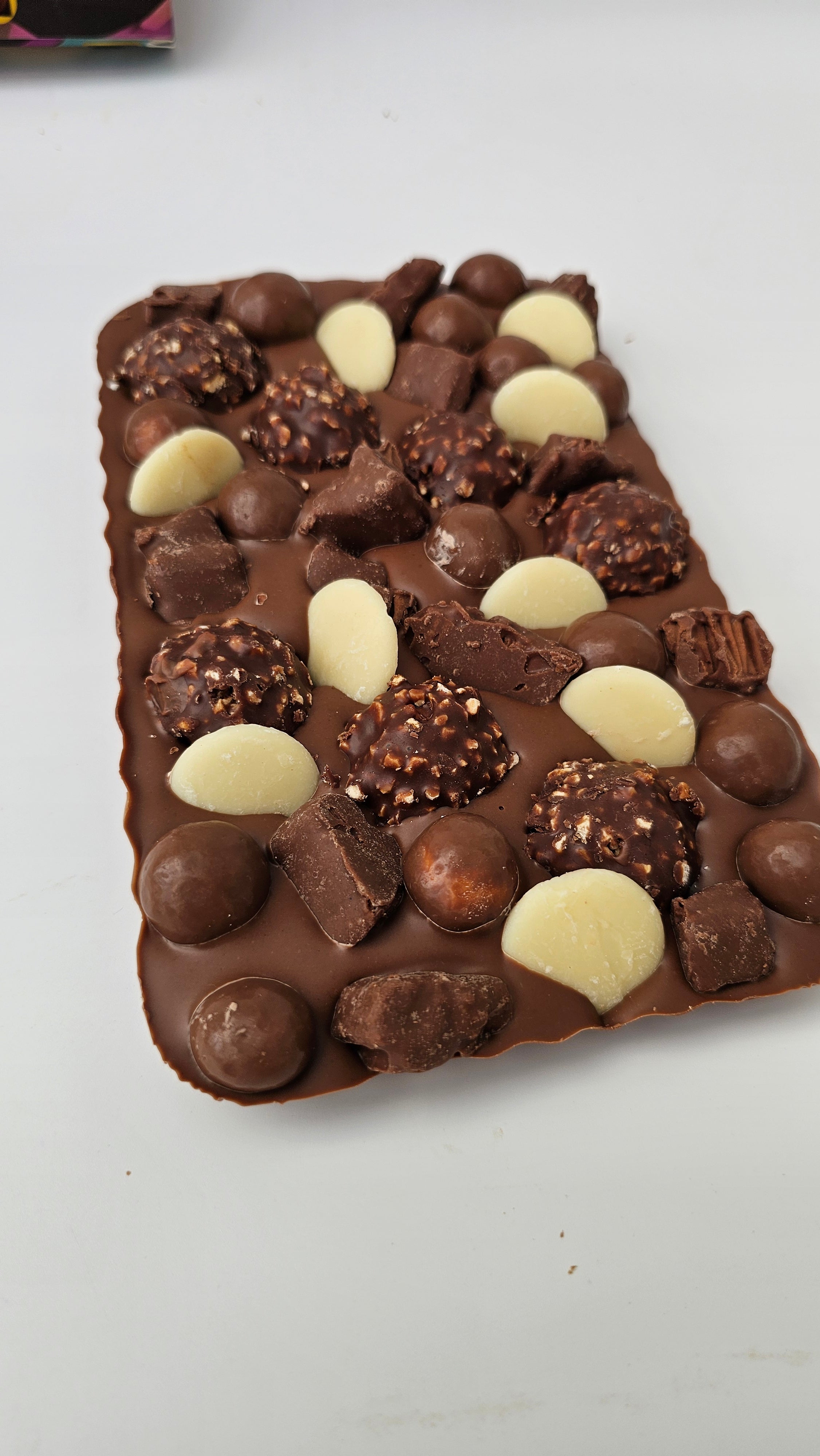 Ferrero Rocher Belgian Chocolate Slab 300g