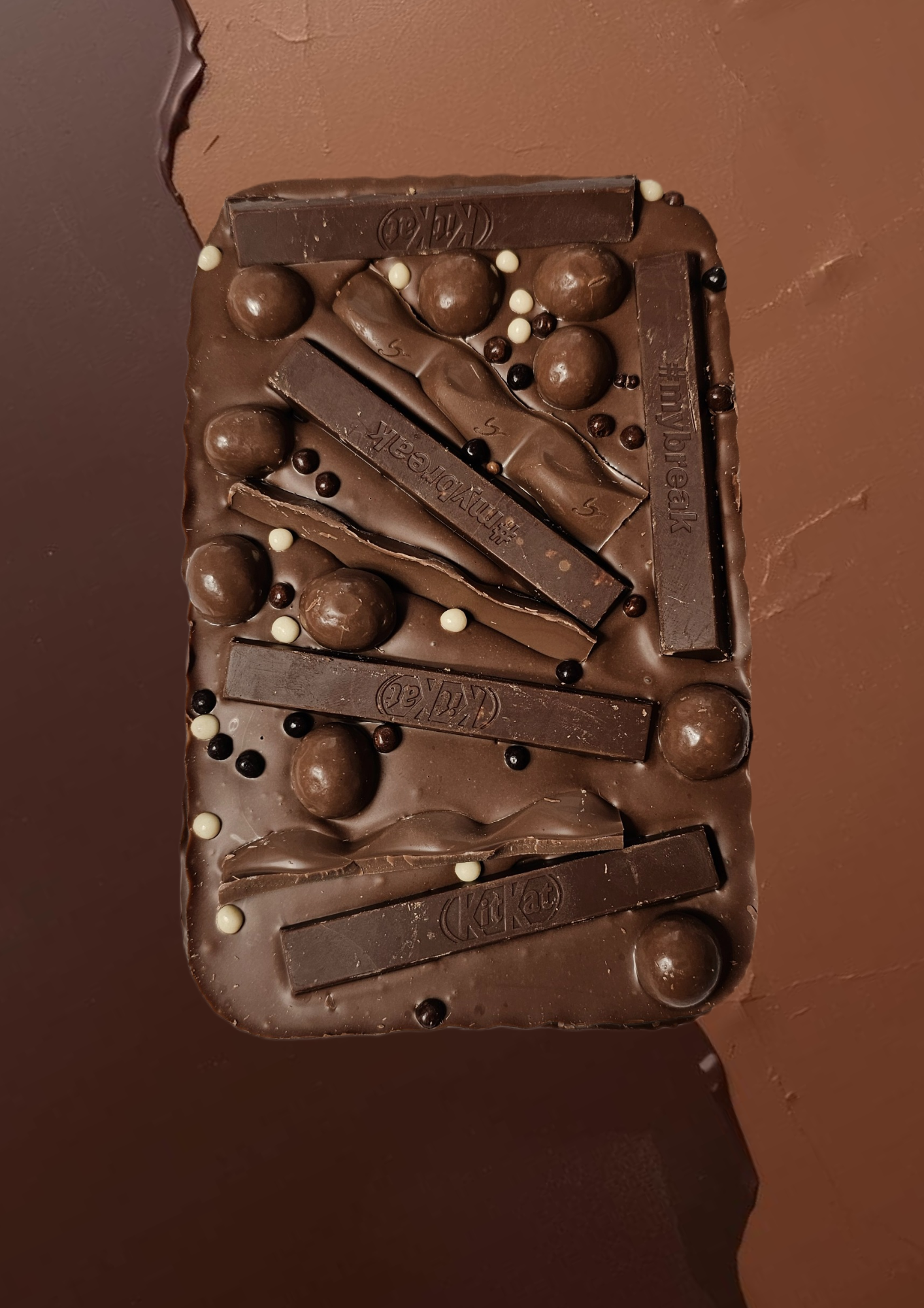 Toblerone & Galaxy Minstrels Big Belgian Milk Chocolate Slab 300g