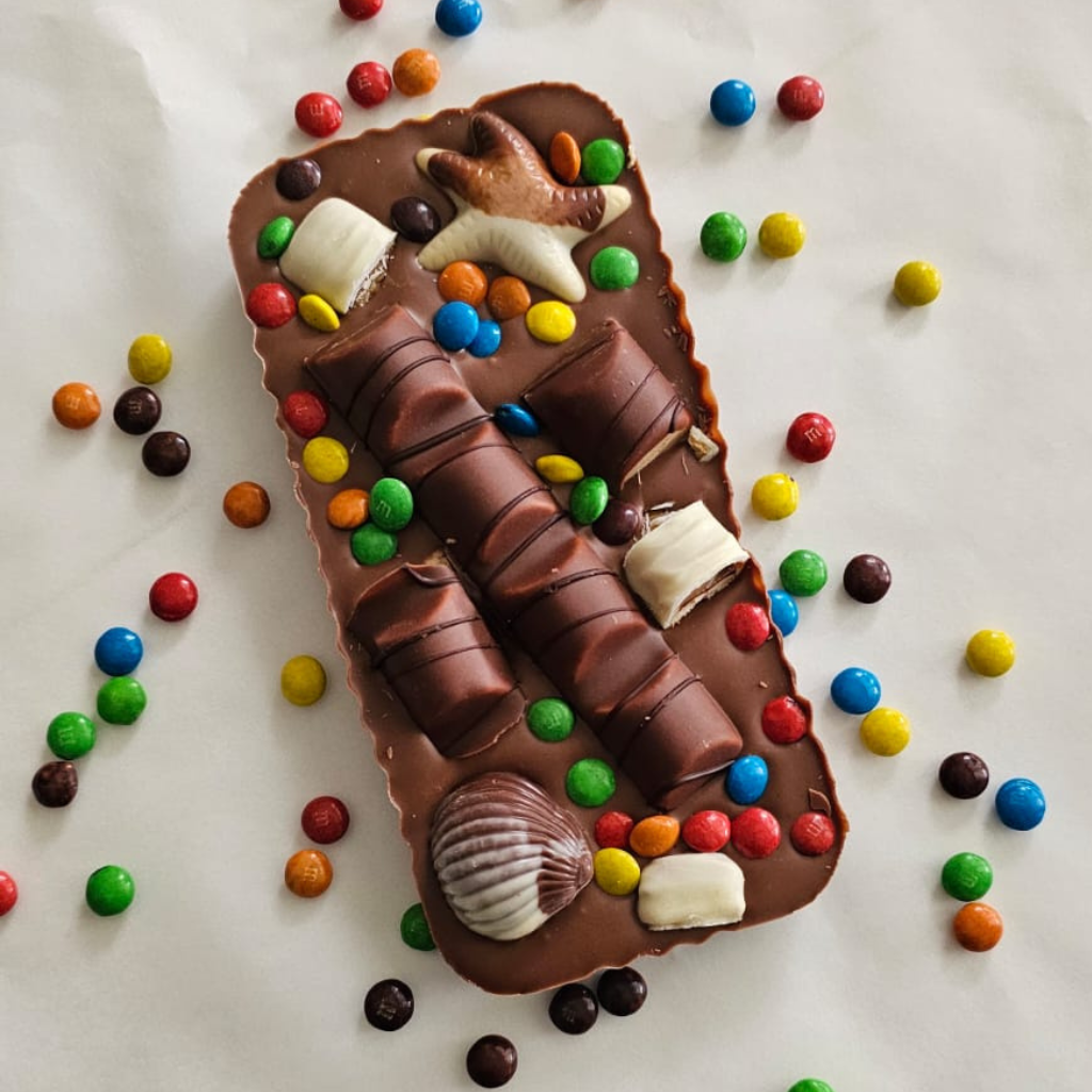 Mixy Seashells, Kinder, Twix, Belgian Chocolate Bar 200g