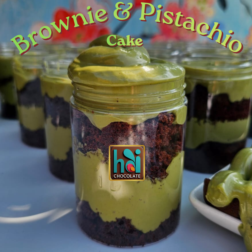 Brownie & Pistachio Cream Cake - Viral Pistachio Cake